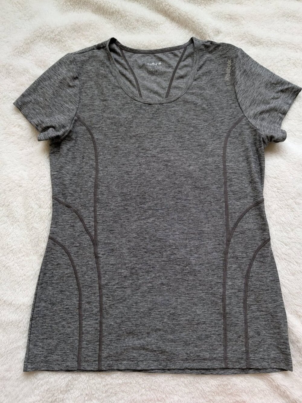 Reebok Lightweight Athletic Gray Women's Top Size Medium